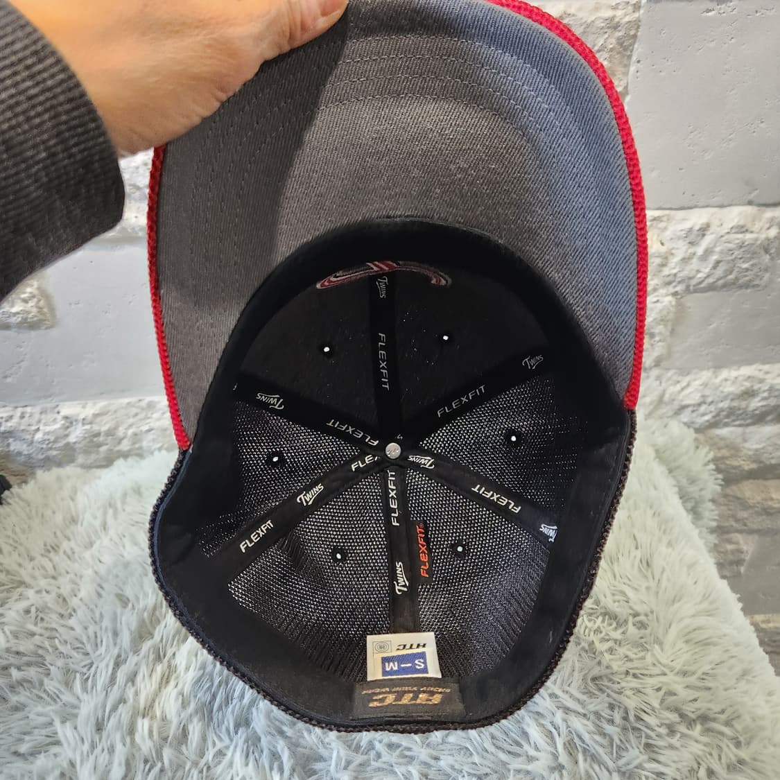 ATC FLEXFIT 블랙&레드 메쉬캡 | Y2K 스포티 볼캡 상품이미지5