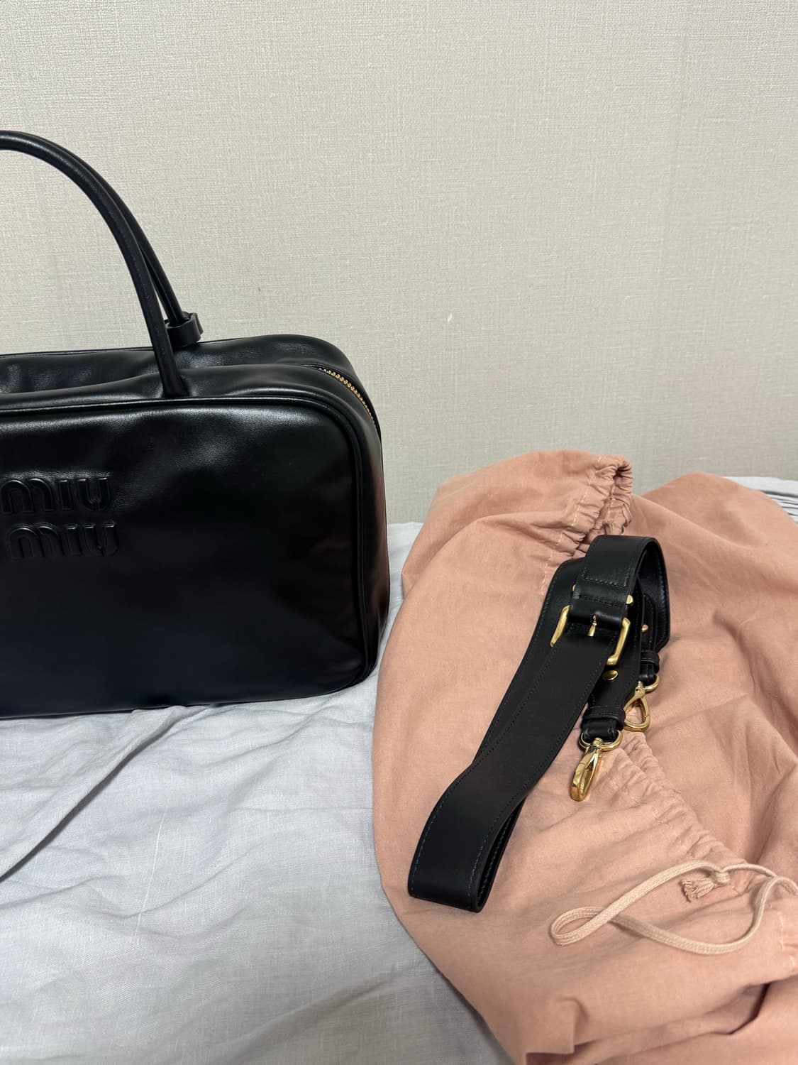 미우미우 보백 탑핸들백 블랙 상태좋음  상품이미지2