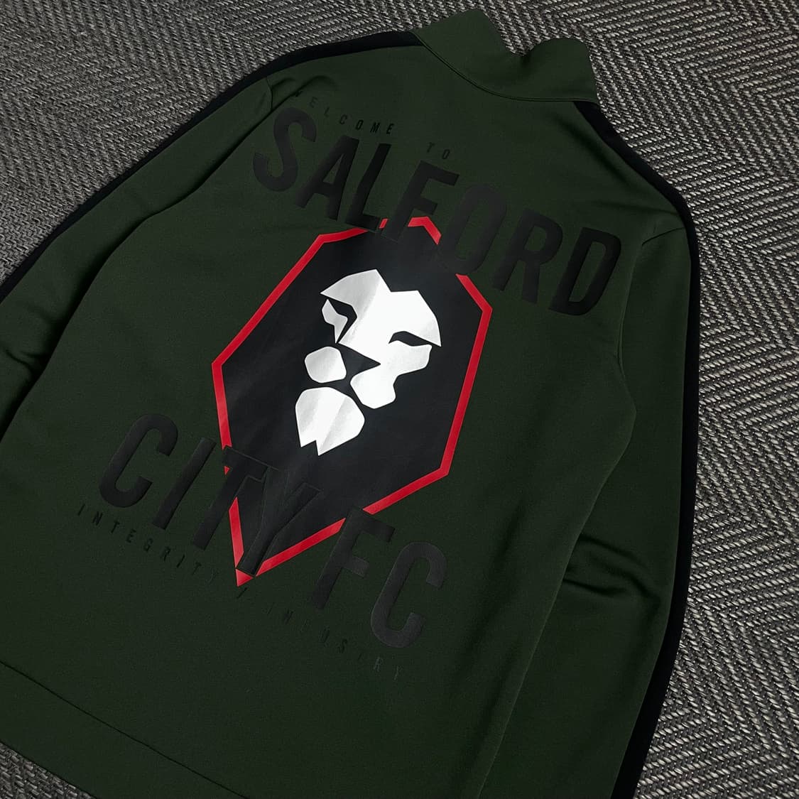 엄브로 솔퍼드 시티 빅로고 풋볼 트랙 자켓o 4921 상품이미지2