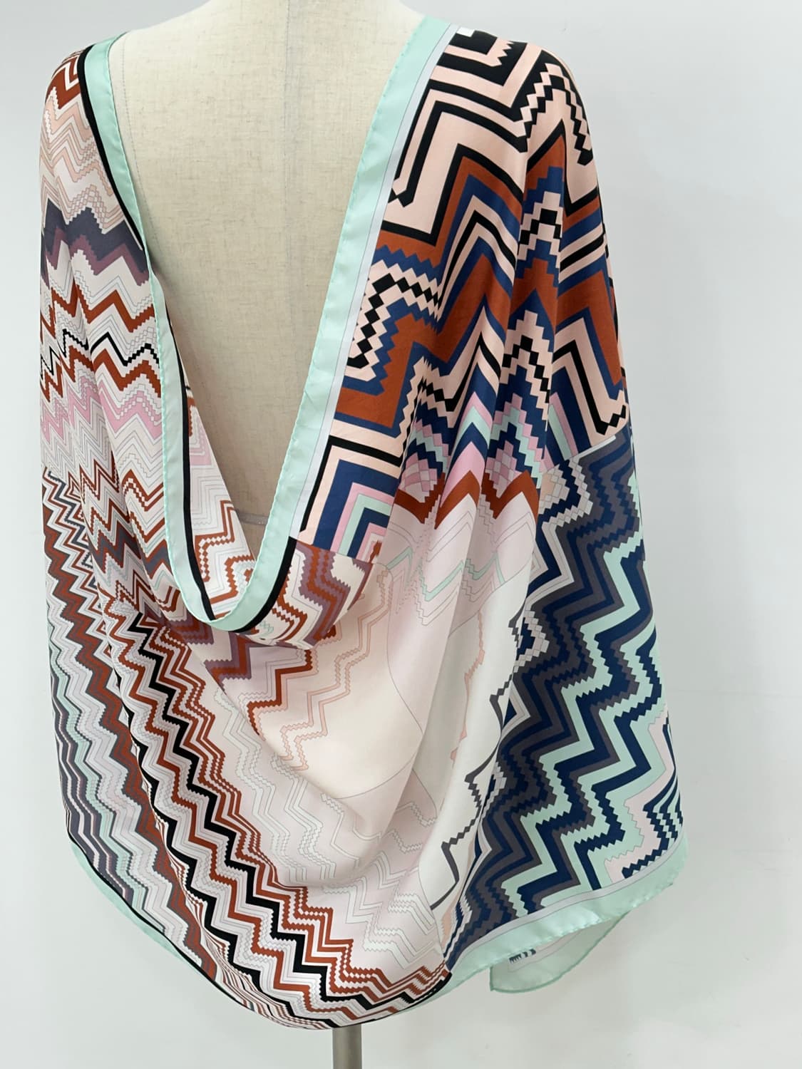 미소니 실크 머플러 상품이미지10