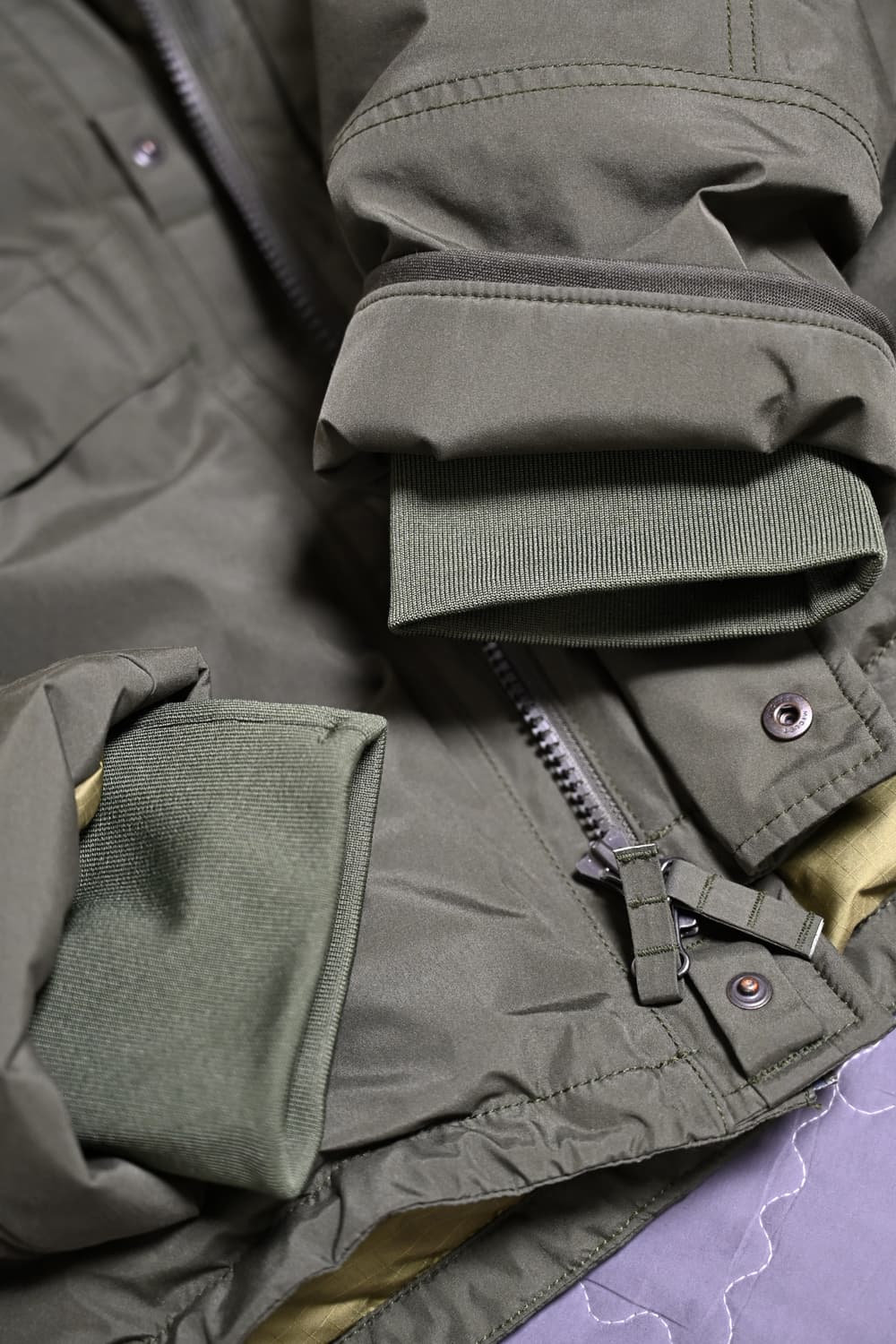 [XL] 나나미카 고어텍스 숏 다운 패딩 자켓 상품이미지7