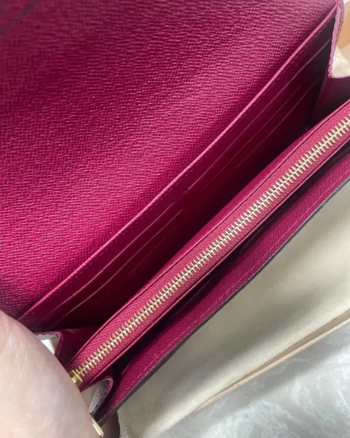 루이비통 사라 월렛 모노그램 푸시아 장지갑 상품이미지6