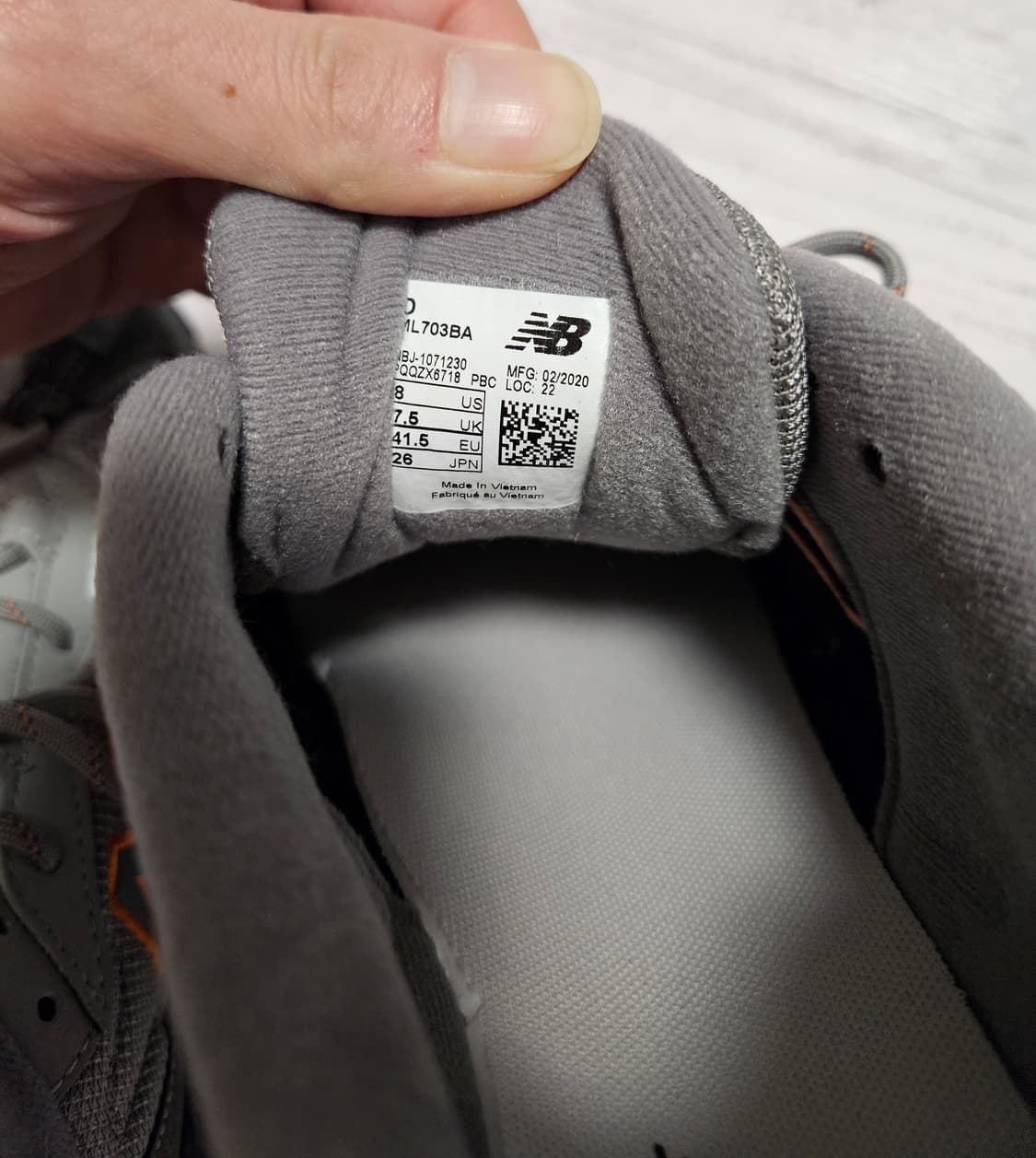 뉴발란스 703 그레이 블랙 오렌지 260사이즈 상품이미지5