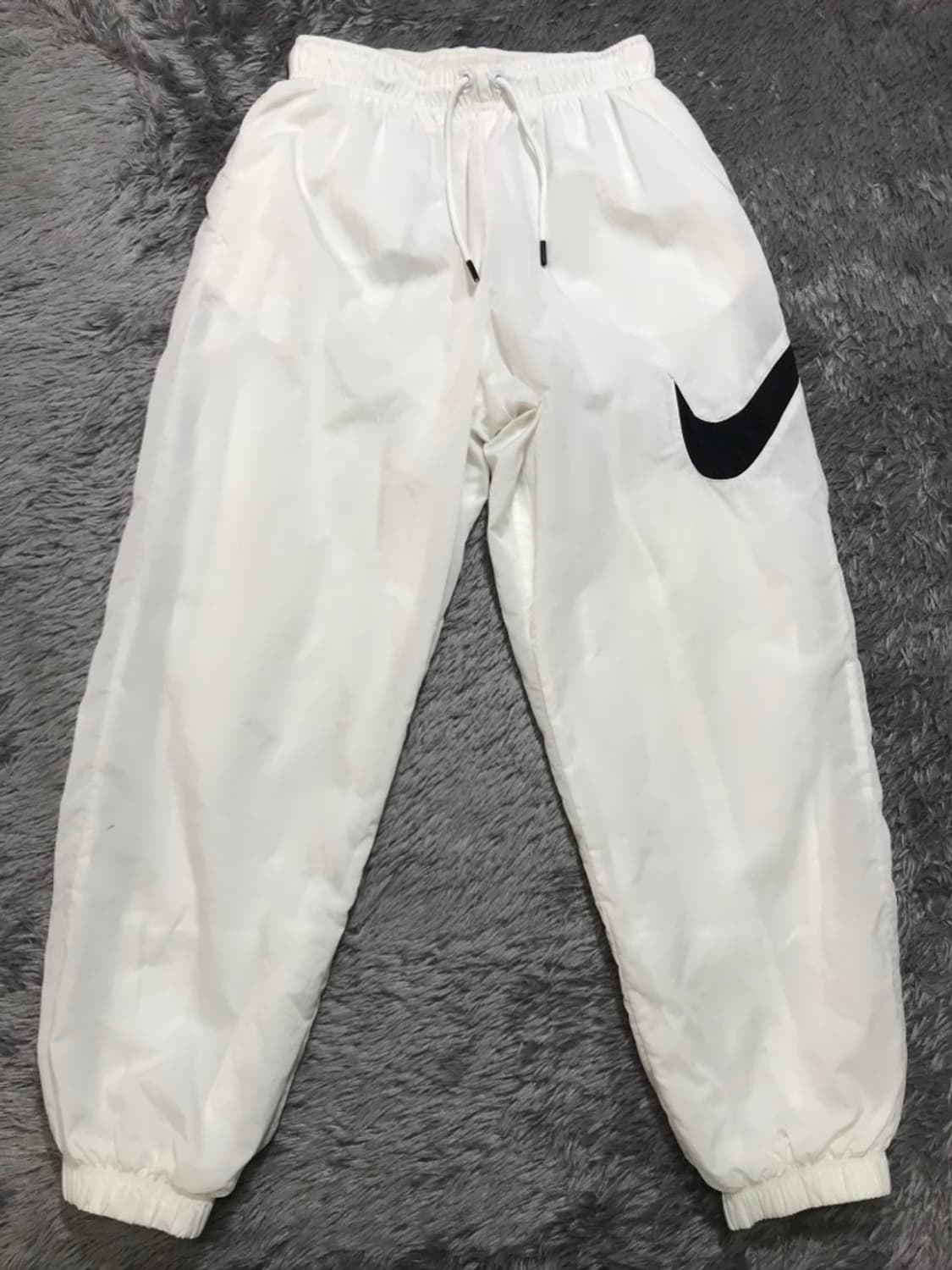 [[여성 S, A급] 나이키(NIKE) 에센셜 미드라이즈 우븐팬츠p136 상품이미지2