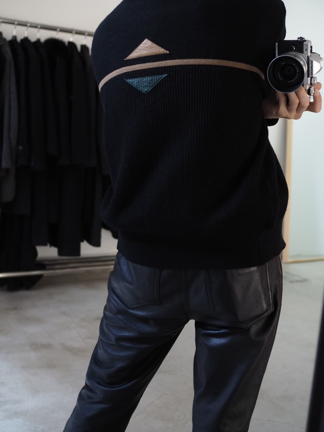 1990's vintage leather patch cardigan 상품이미지1