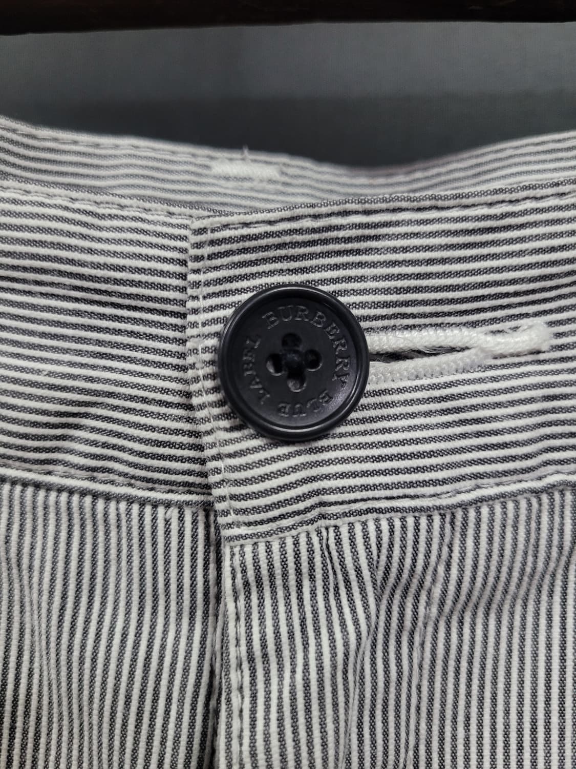 Burberry 버버리 스트라이프 자수로고 팬츠 상품이미지3