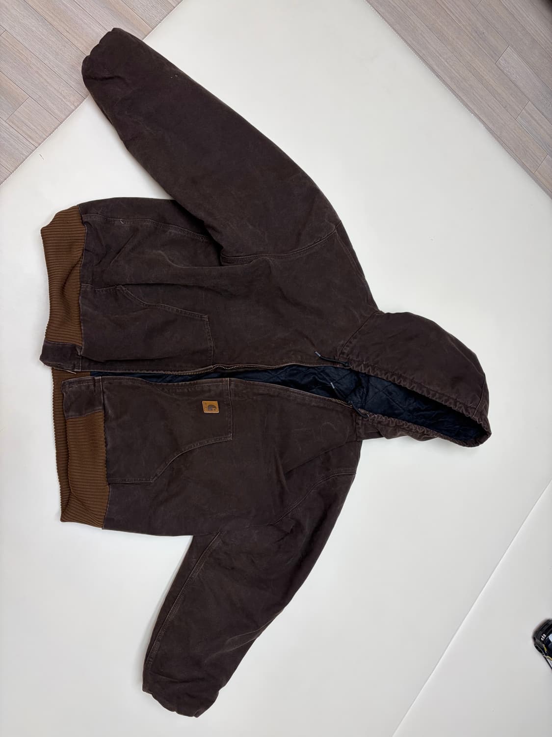 칼하트 j130 다크브라운 팝니다 상품이미지1