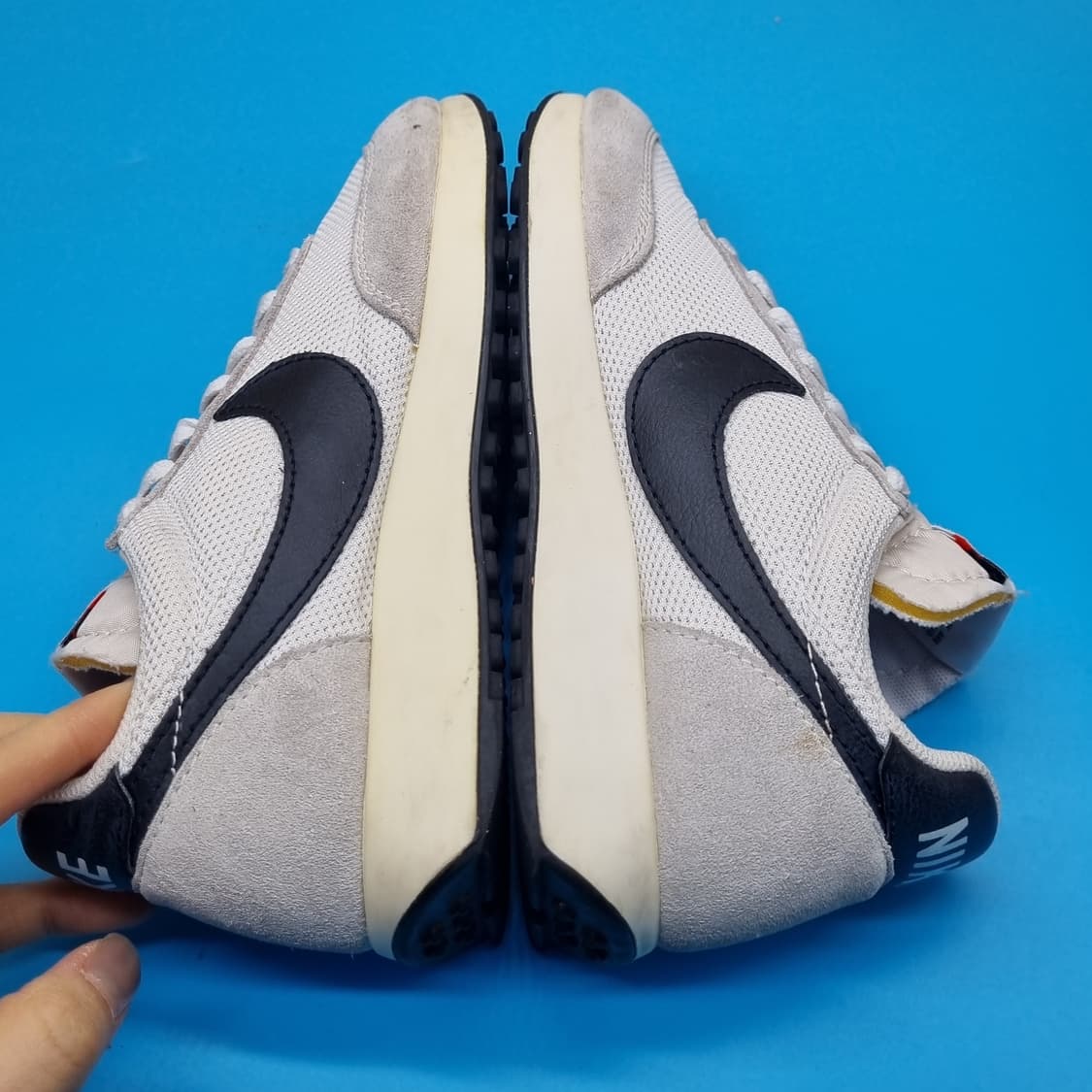 나이키 테일윈드79 흰검 여성운동화230  상품이미지5