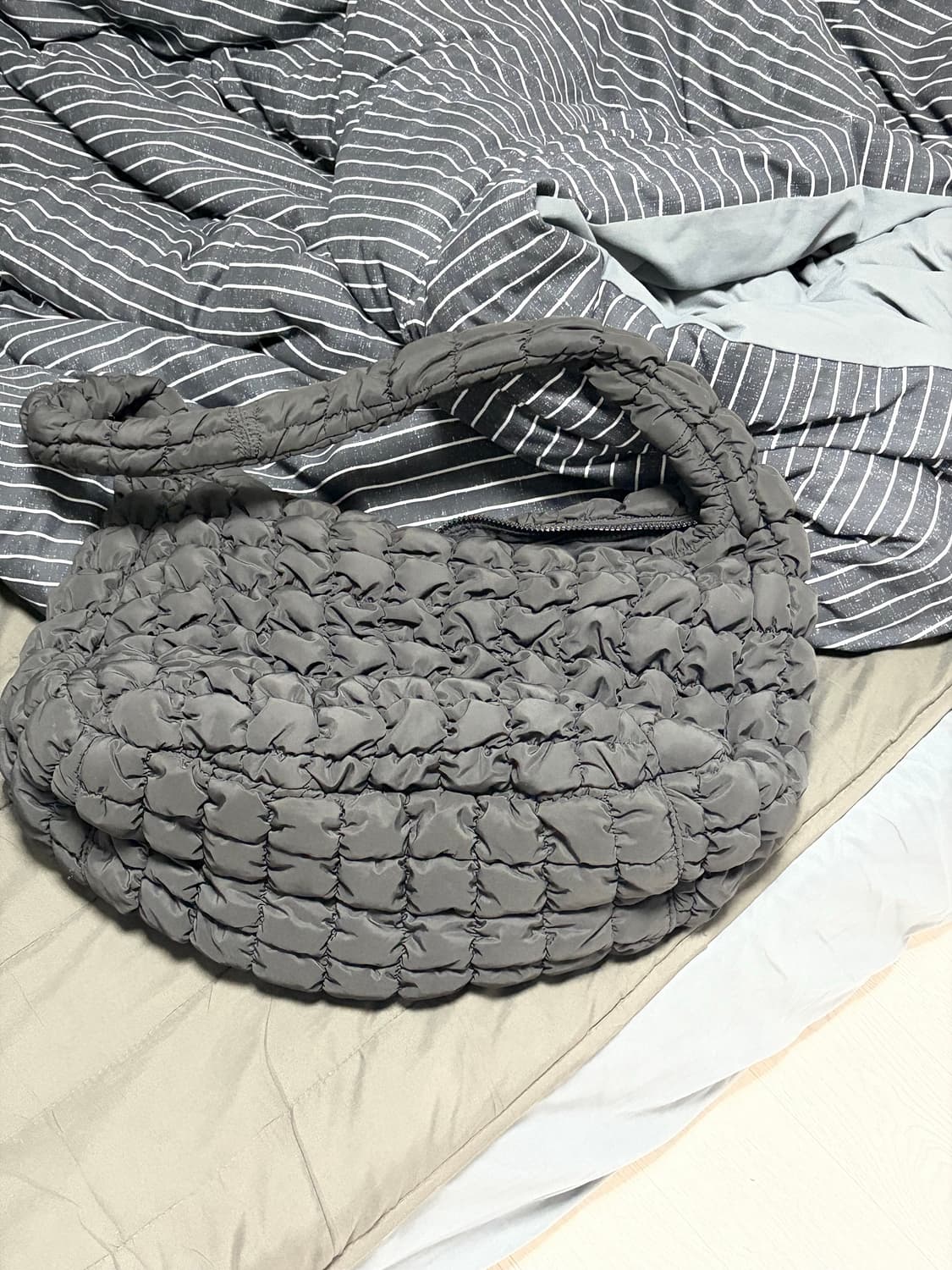 코스 구름백 블랙 상품이미지2