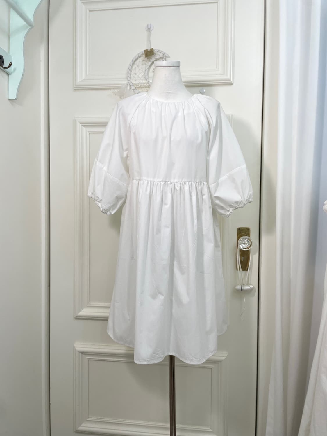 EHKA SOPO white shirring puff sleeve cut 상품이미지1