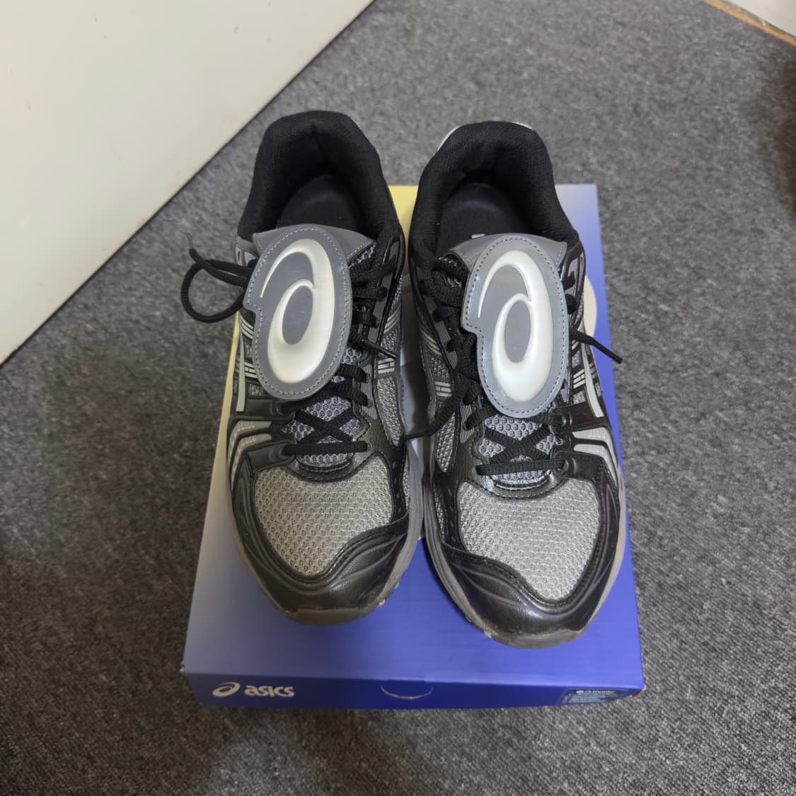 아식스 더뮤지엄비지터 콜라보 275사이즈 상품이미지1