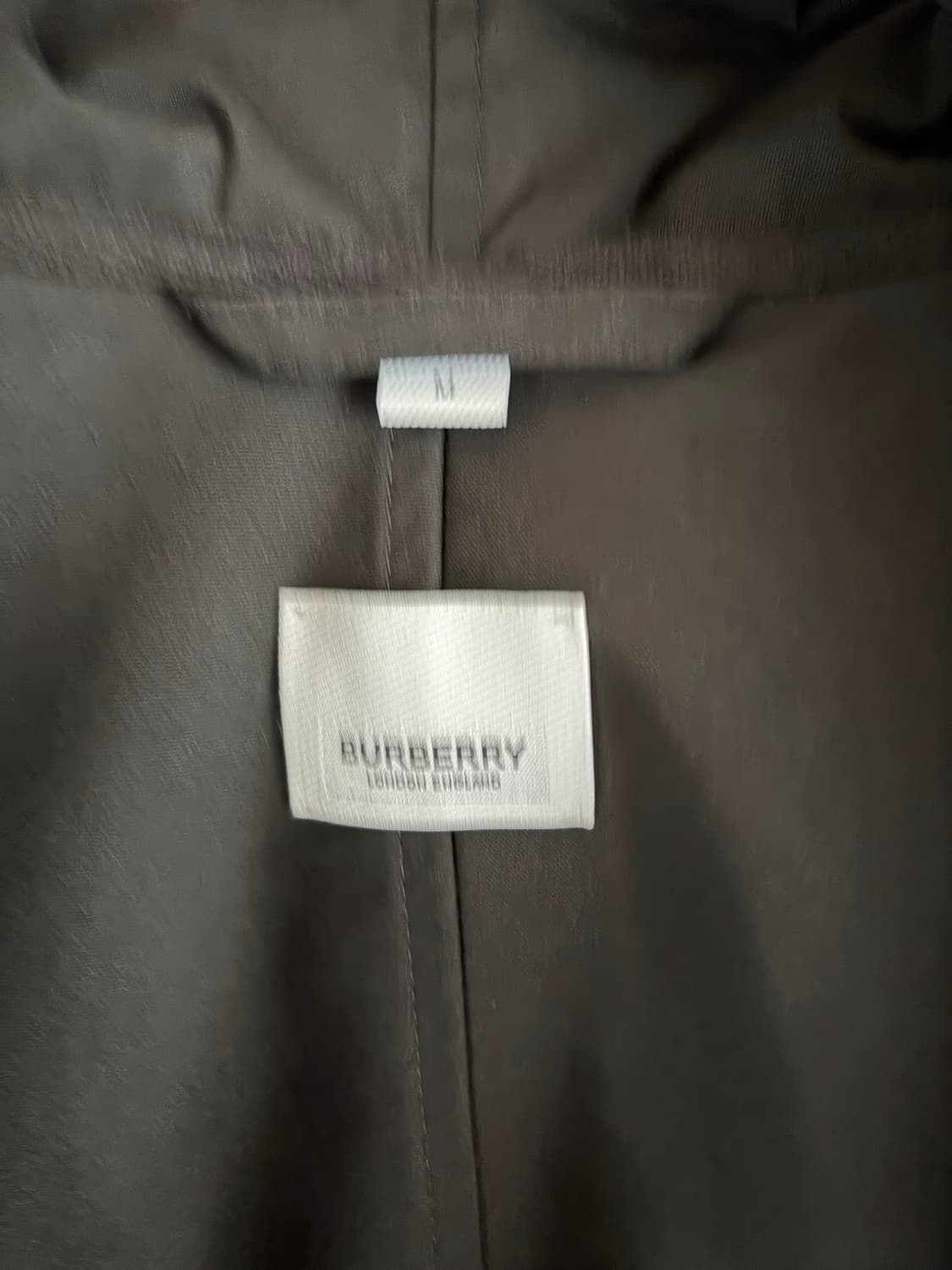 버버리 바람막이 상품이미지3