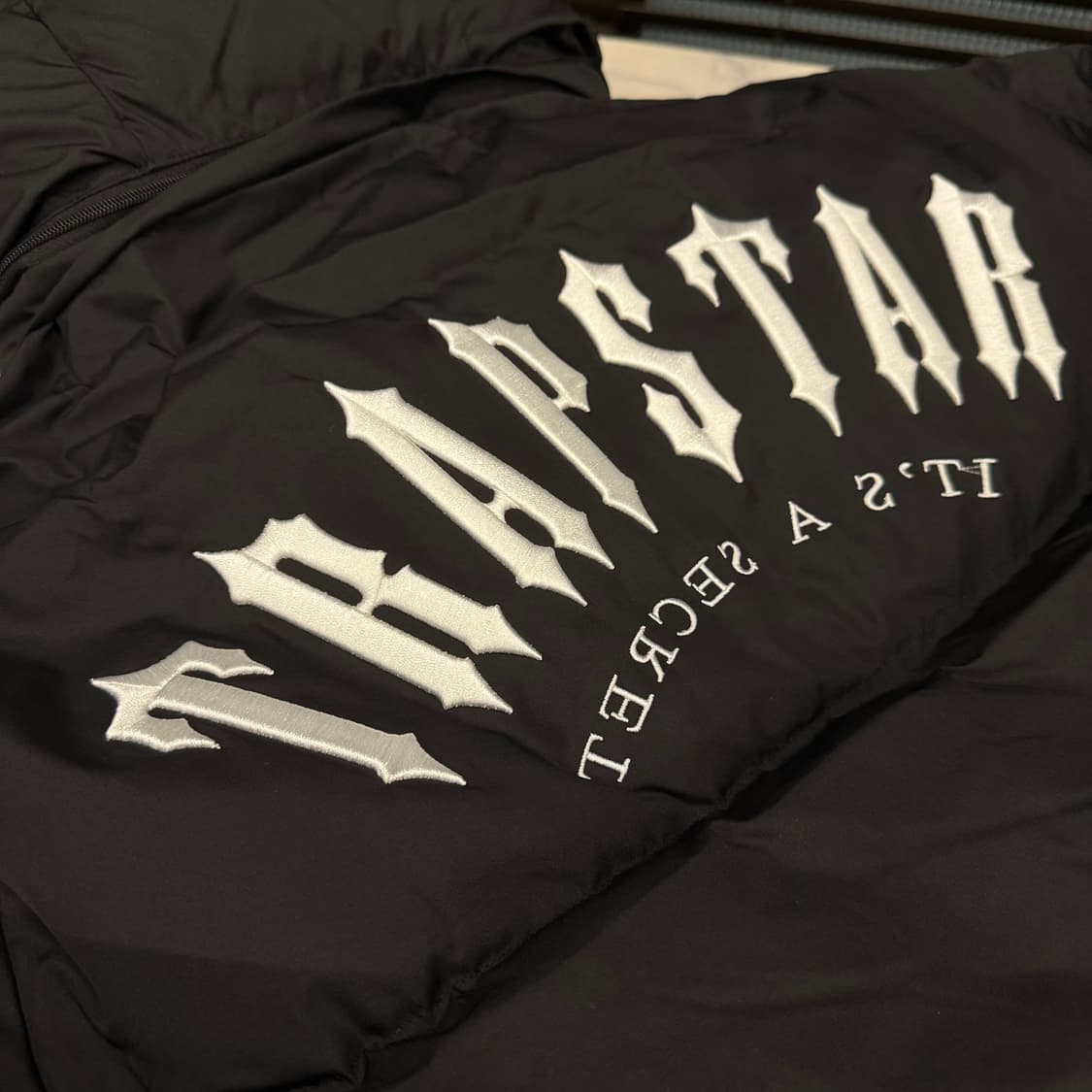 2025 트랩스타 아이언게이트 후드 상품이미지2