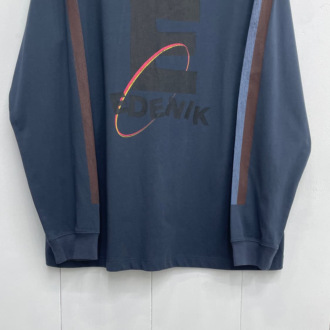 에데닉 그래픽 프린팅 롱슬리브 티셔츠 상품이미지5