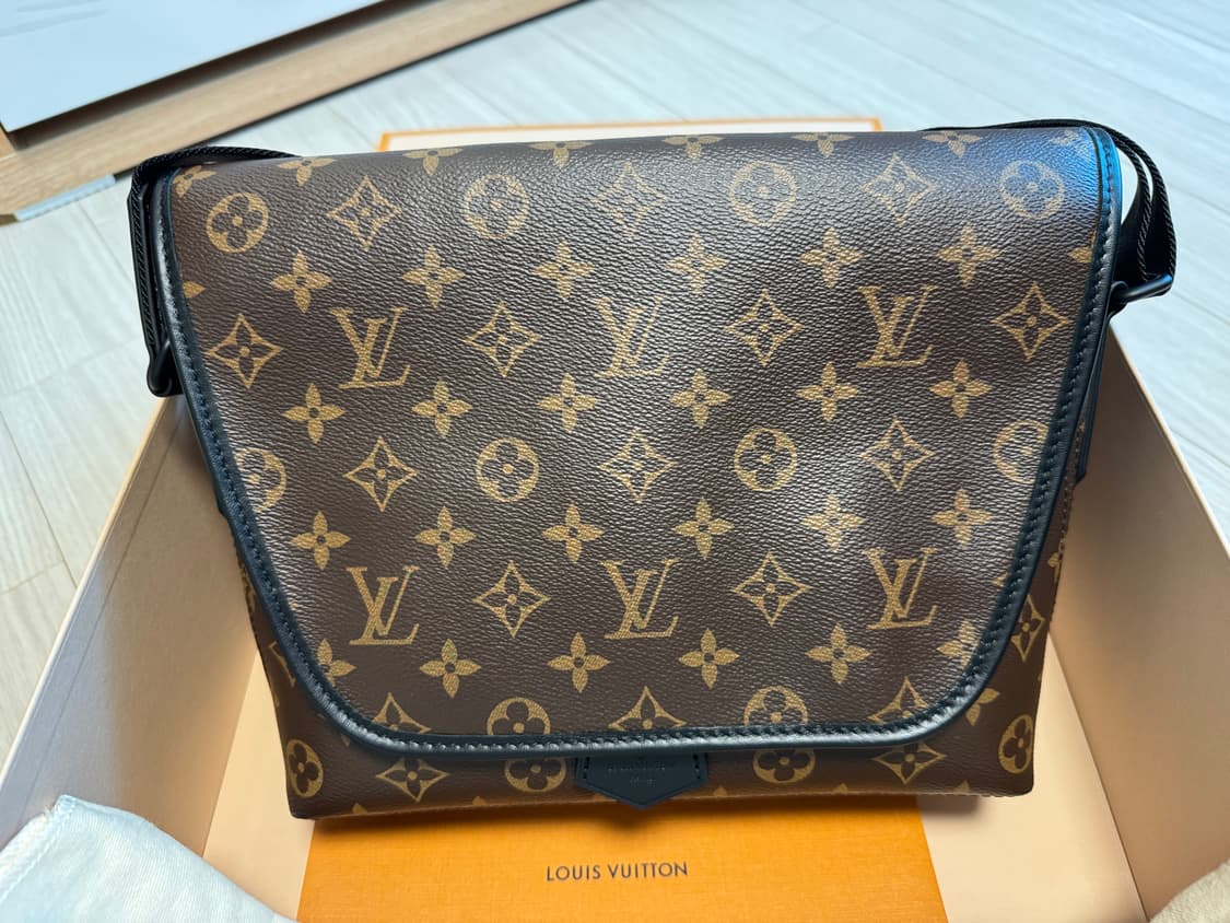 루이비통 마그네틱 메신저 M45557  상품이미지2