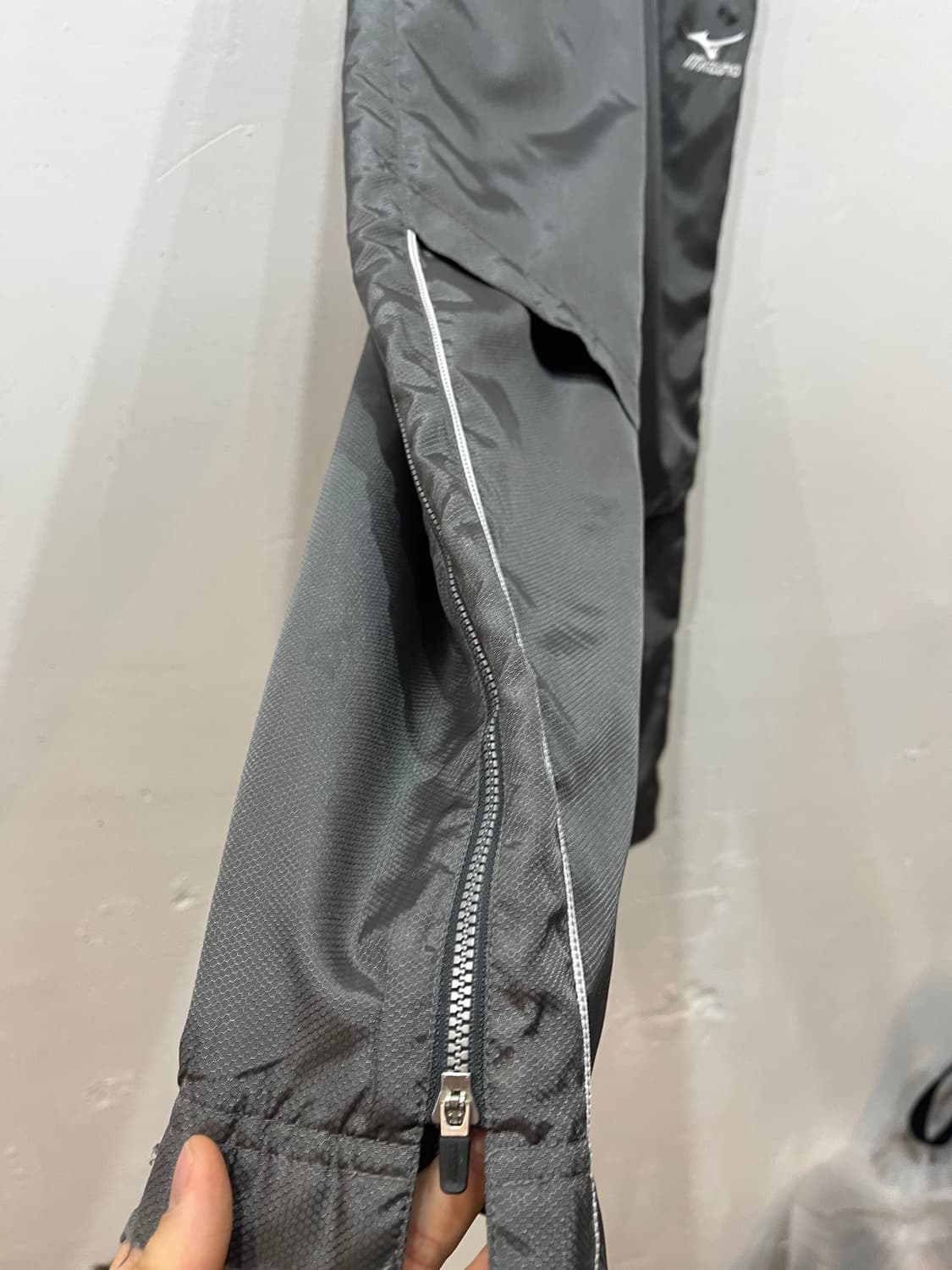 미즈노 로고 트랙팬츠 29 상품이미지3