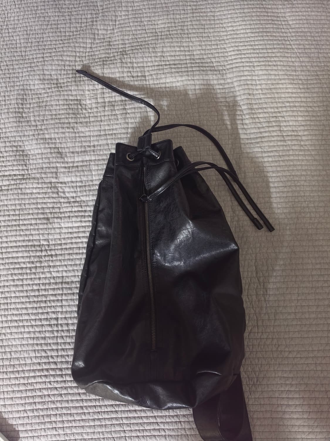 메종미네드 버킷 레더백 상품이미지1