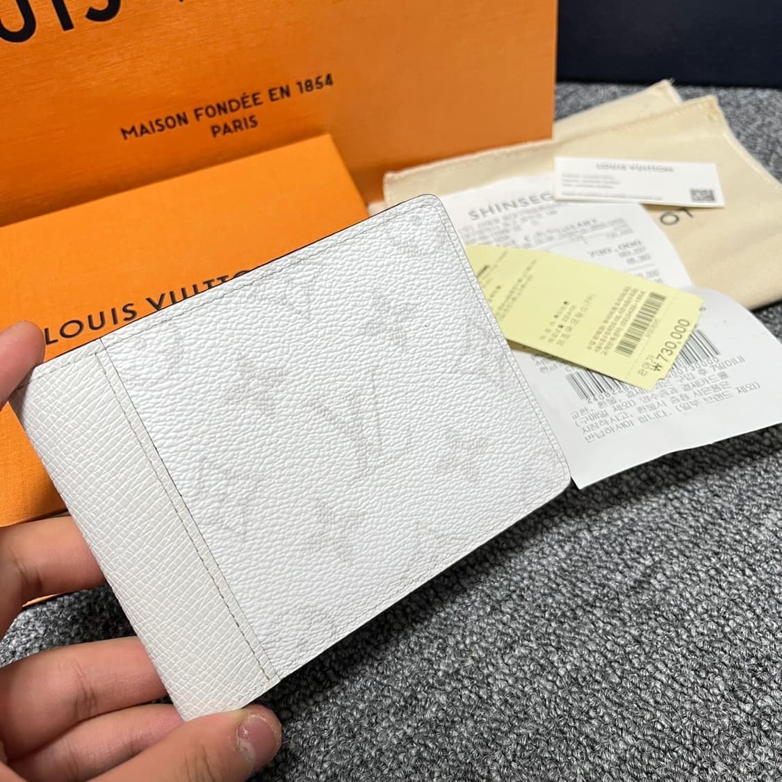 루이비통 한정판 안타르티카 회이트 반지갑 상품이미지2