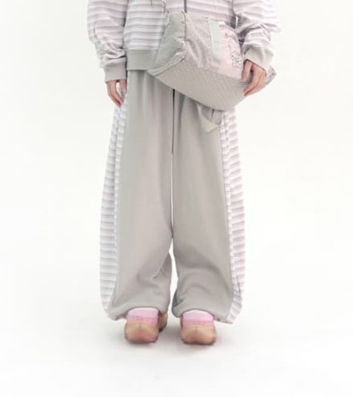 삽니다) 허그유어스킨 코리락쿠마 리락쿠마 조거 팬츠 삽니다 상품이미지1