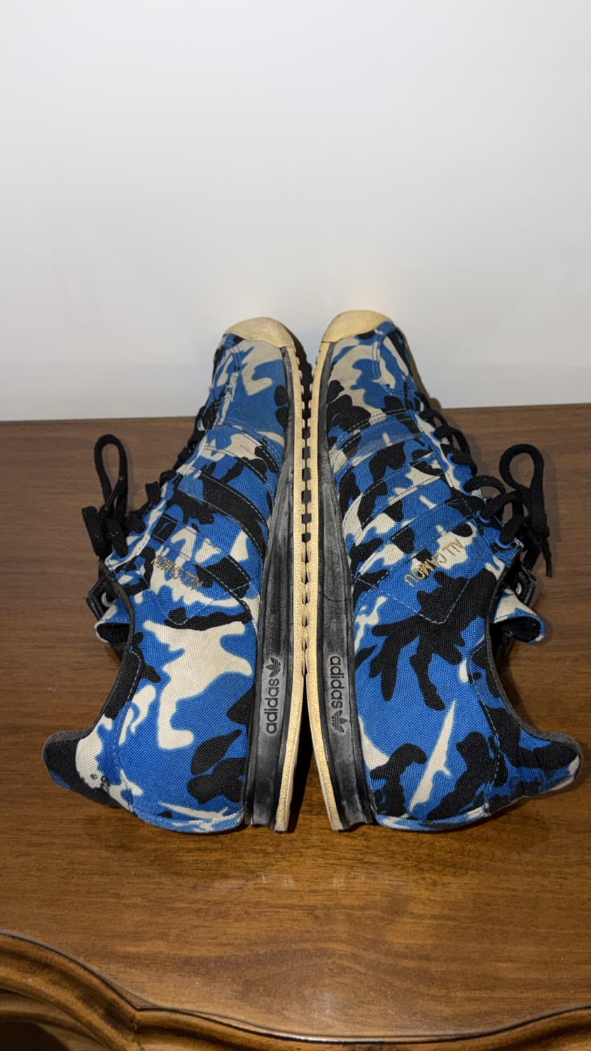 아디다스 블루 카모 스니커즈 상품이미지4