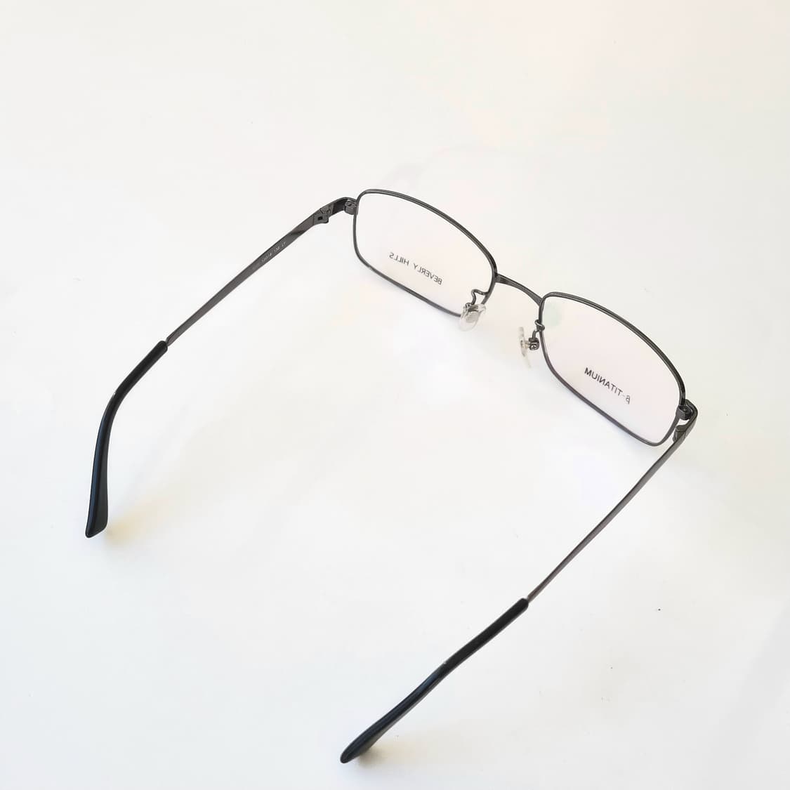 데드스탁 Beverly Hills 프리미엄 베타 티타늄 안경테 상품이미지5