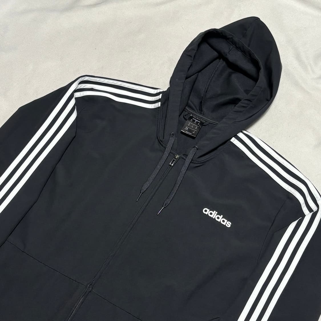 2XL 아디다스 블랙 바람막이 상품이미지1