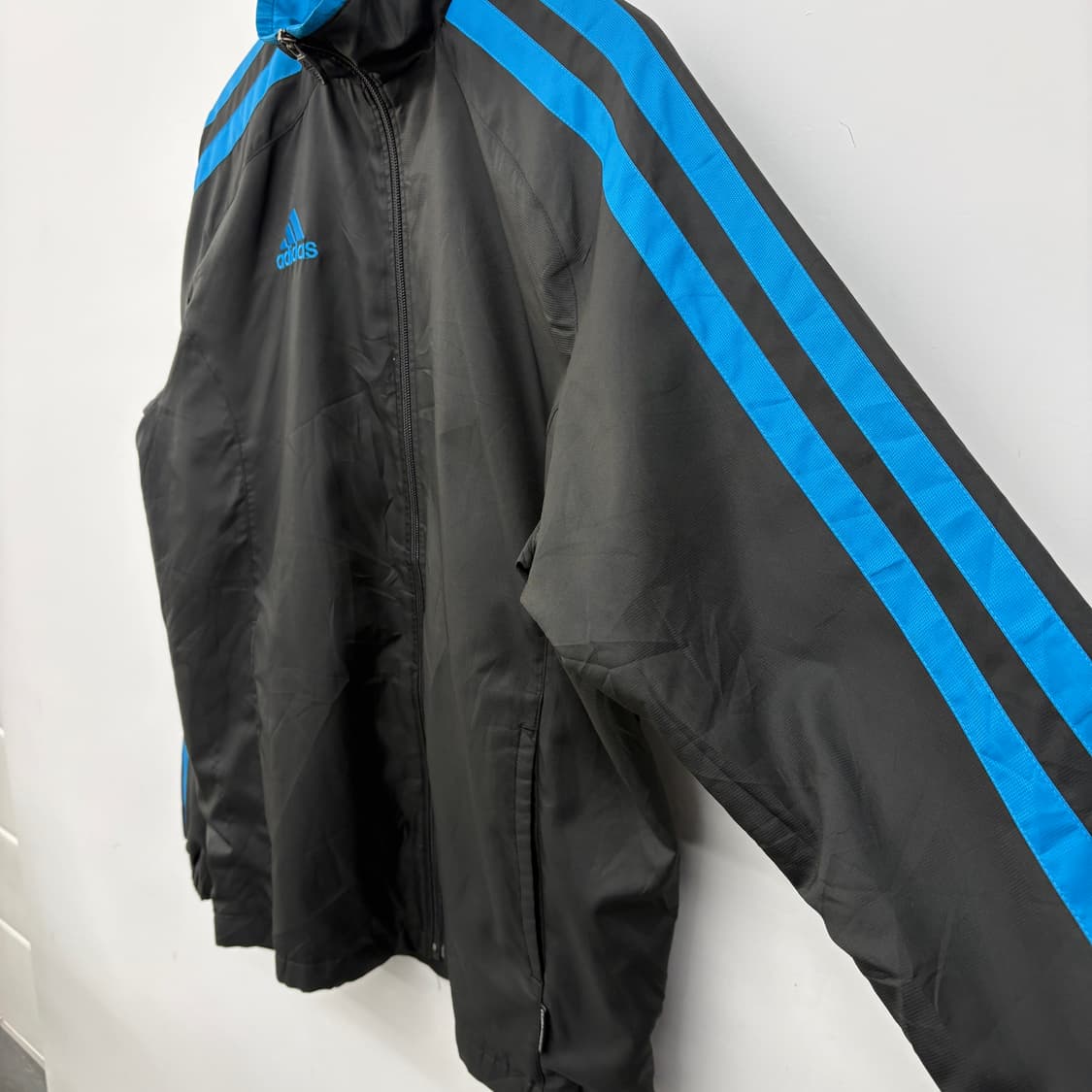 아디다스 블랙/블루 바람막이 점퍼 남성 M 상품이미지3