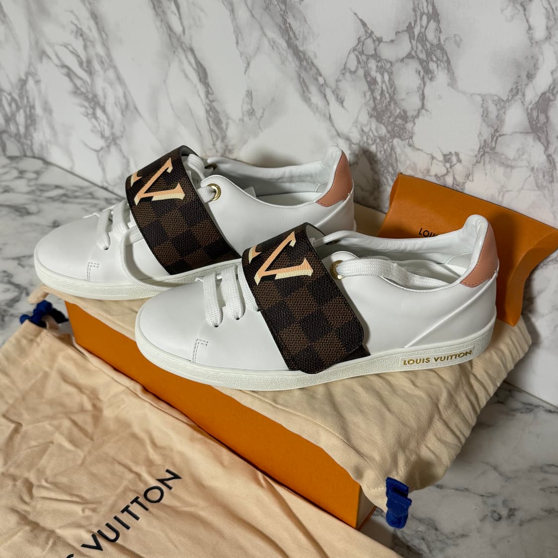 새상품 루이비통 벨크로 프론트로우 36 스니커즈 상품이미지3