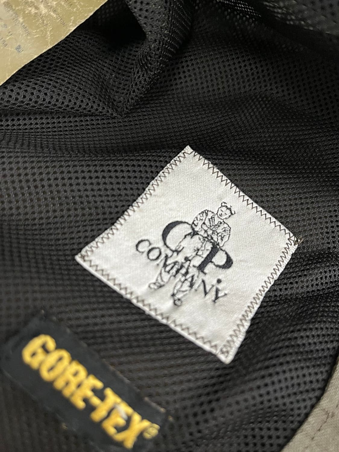 105) CP컴퍼니 고어텍스 사파리자켓  상품이미지10