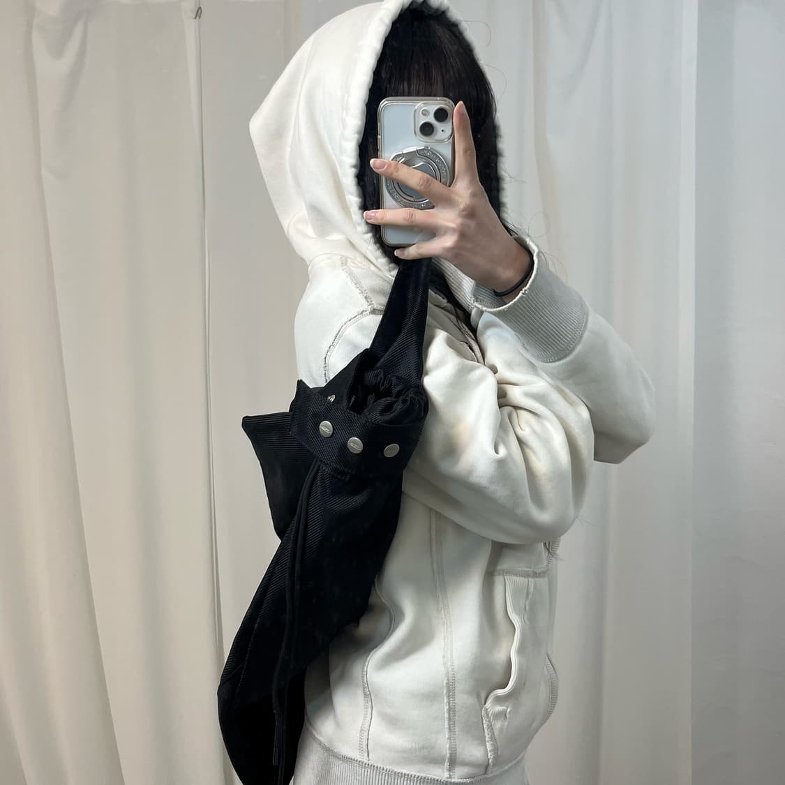 Opening Project Sling Bag 상품이미지2