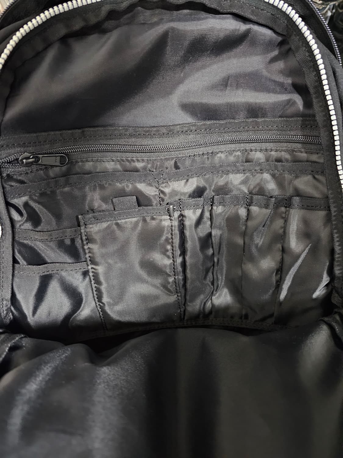 노스페이스 보레알리스플러스 블랙 백팩 21L 상품이미지4