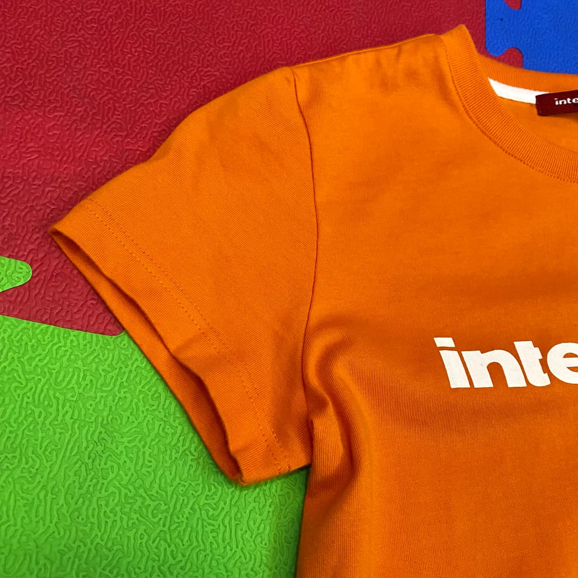 2000s 인터크루 로고 프린팅 반팔 티셔츠 상품이미지3