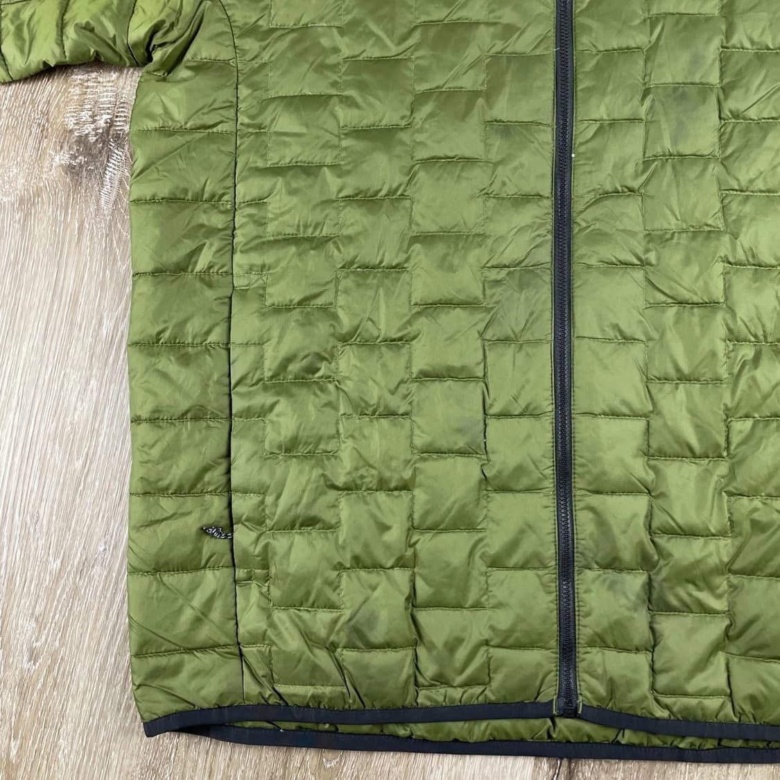 마운틴하드웨어 테메스칼보르즈 경량패딩 라이트 캑터스 상품이미지4