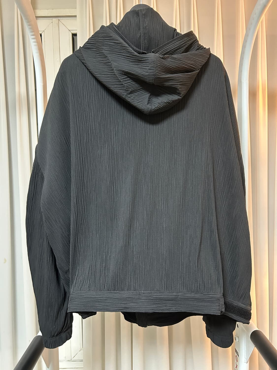 오프닝 프로젝트 Pleats Hoodie Jumper 1 상품이미지3