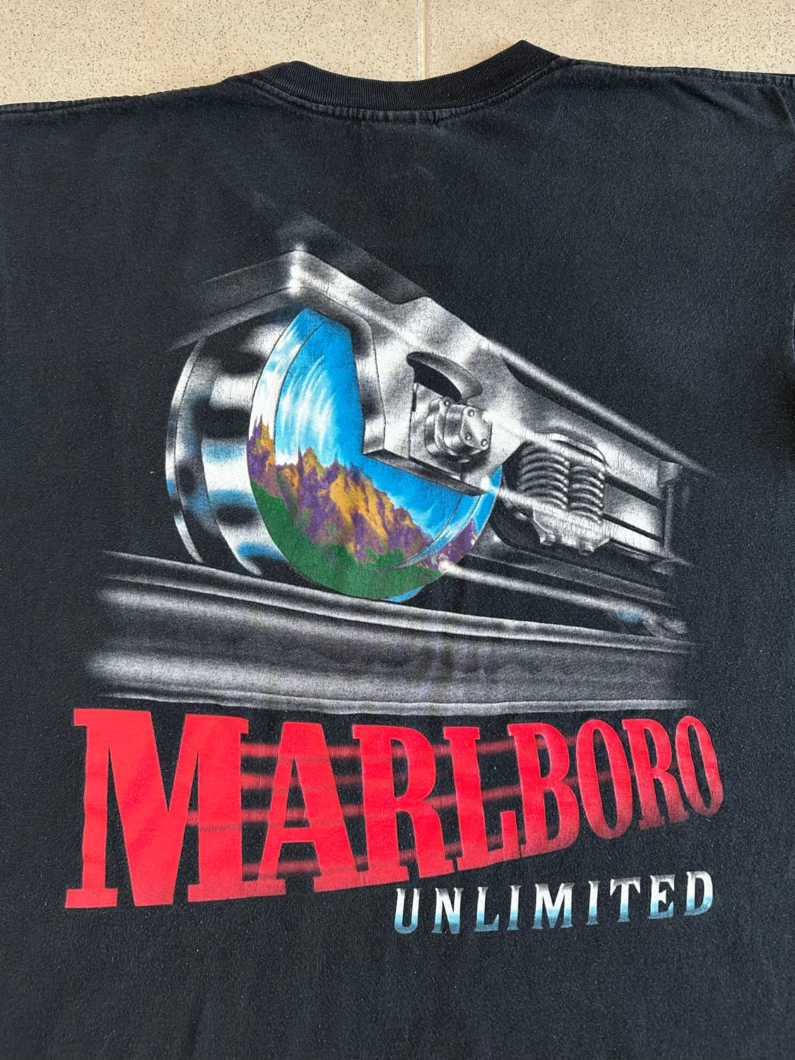 90s 빈티지 말보루 티셔츠 Unlimited Train 상품이미지3