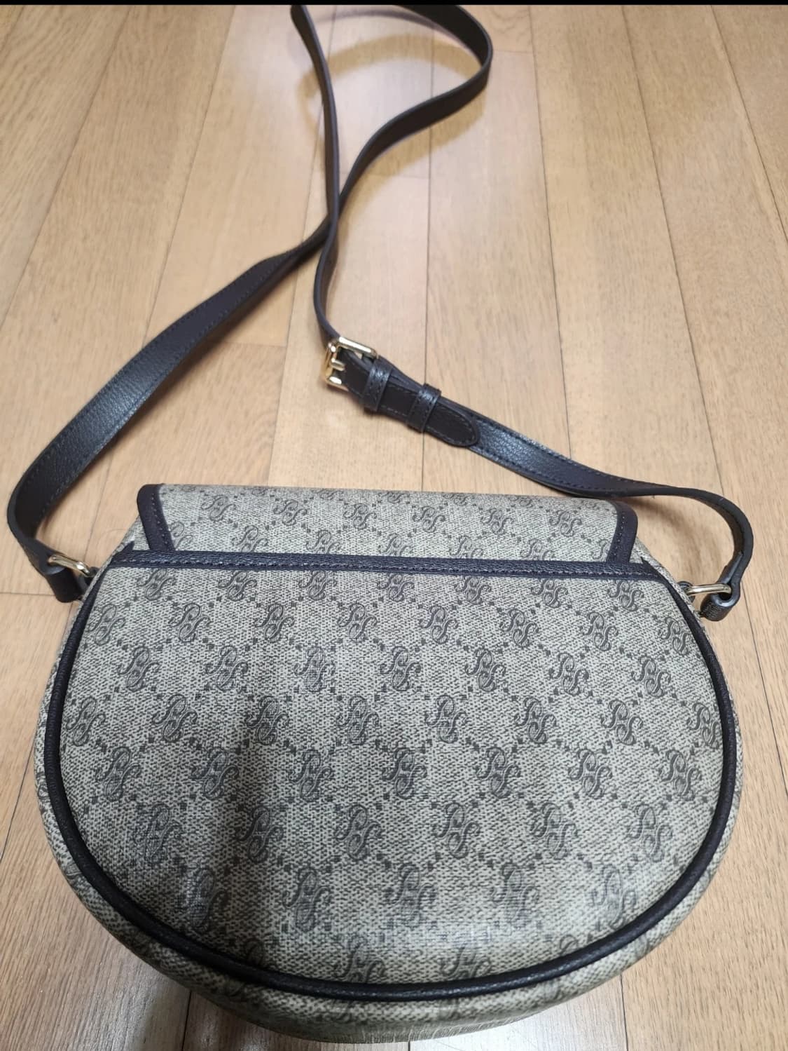 피에르가르뎅 크로스백 상품이미지2