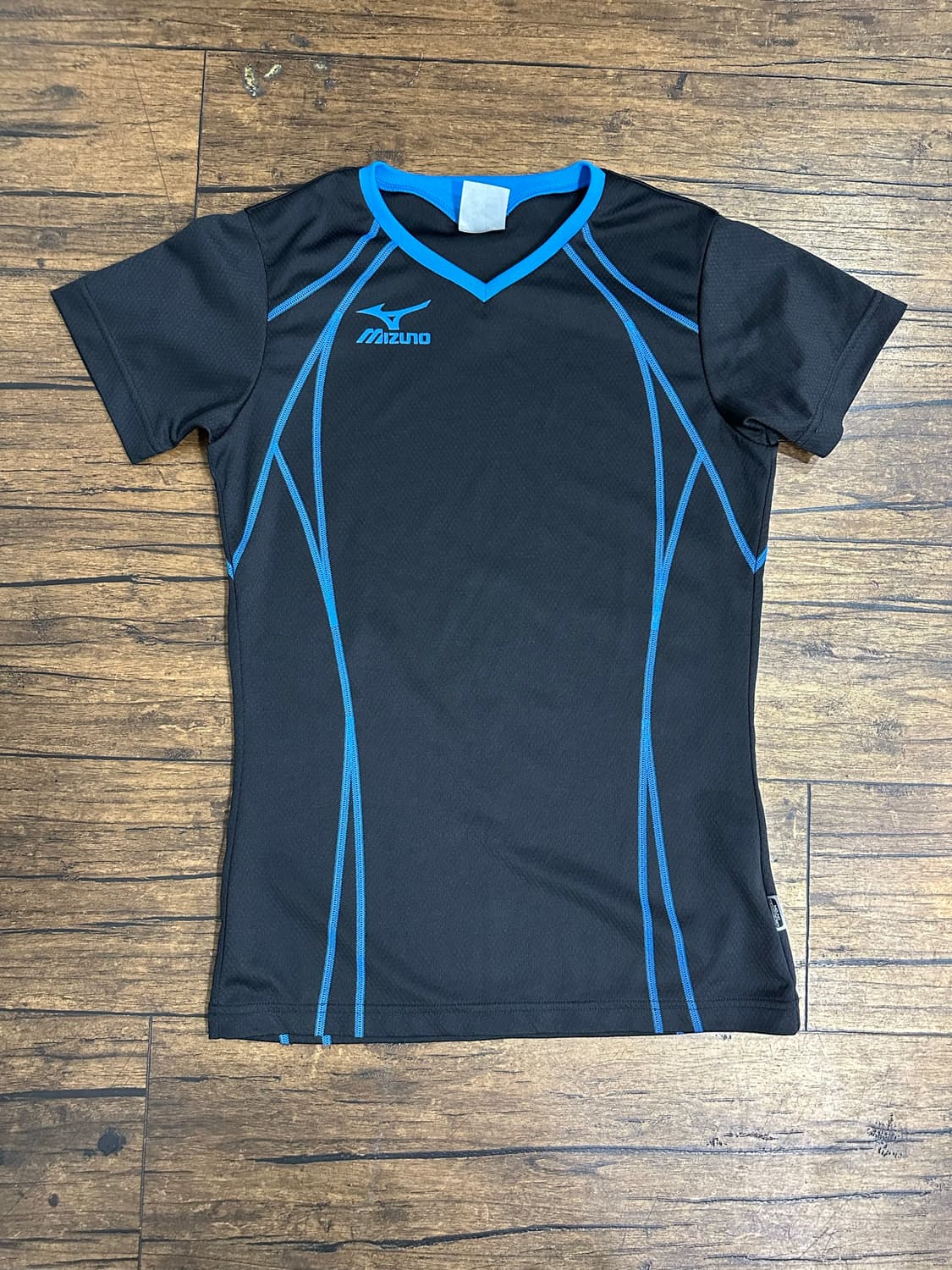 미즈노 Mizuno QuickDry Plus 여성 기능성 브이넥 반팔 티 상품이미지1