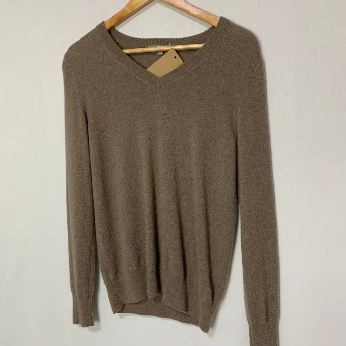 유니클로 캐시미어 100 브이넥 긴팔 니트 코코아 브라운 L 상품이미지2