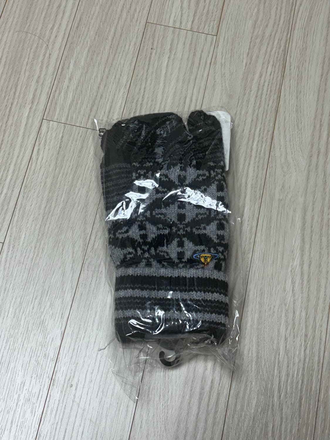 정품 새상품) 비비안웨스트우드 장갑 상품이미지2