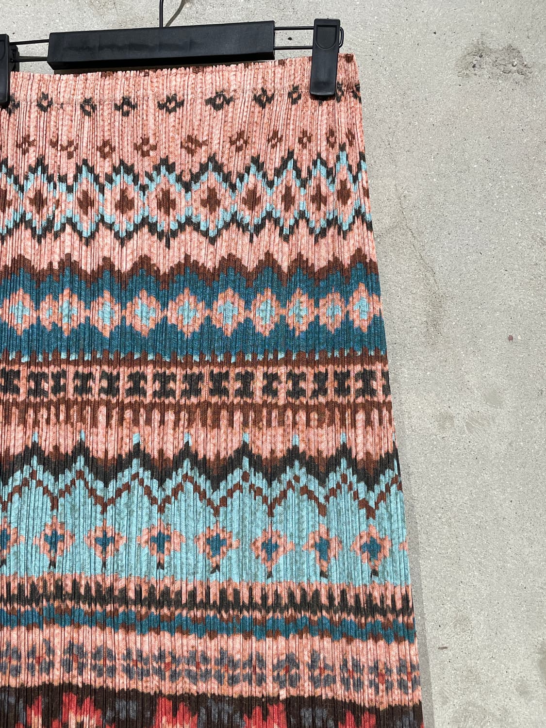 플리츠 플리즈 믹스 지오메트리 롱 스커트 상품이미지3