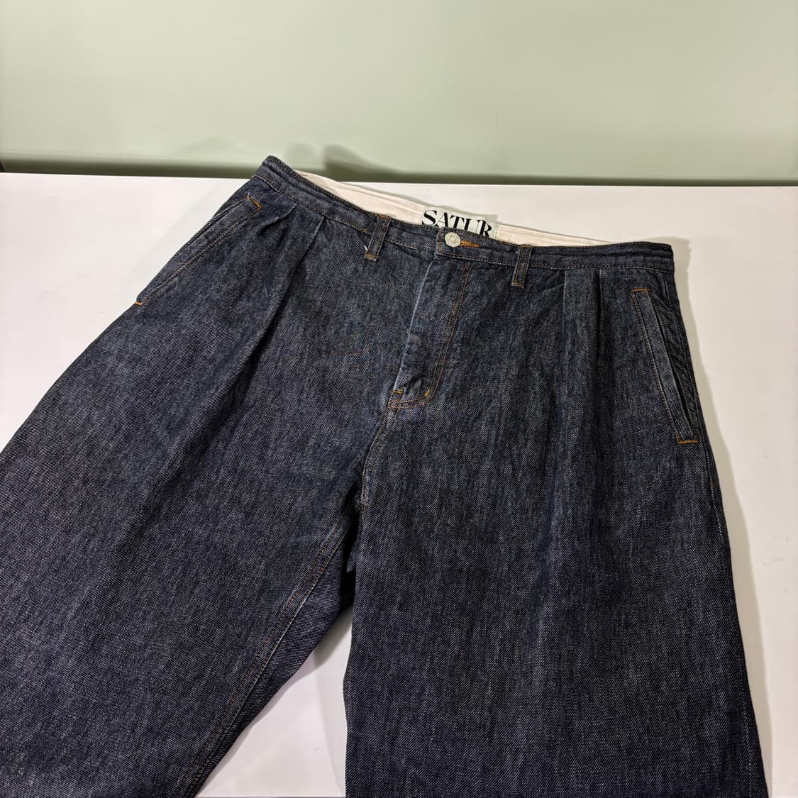XL 세터 SATUR 인디고 원턱 세미와이드 데님팬츠 상품이미지1