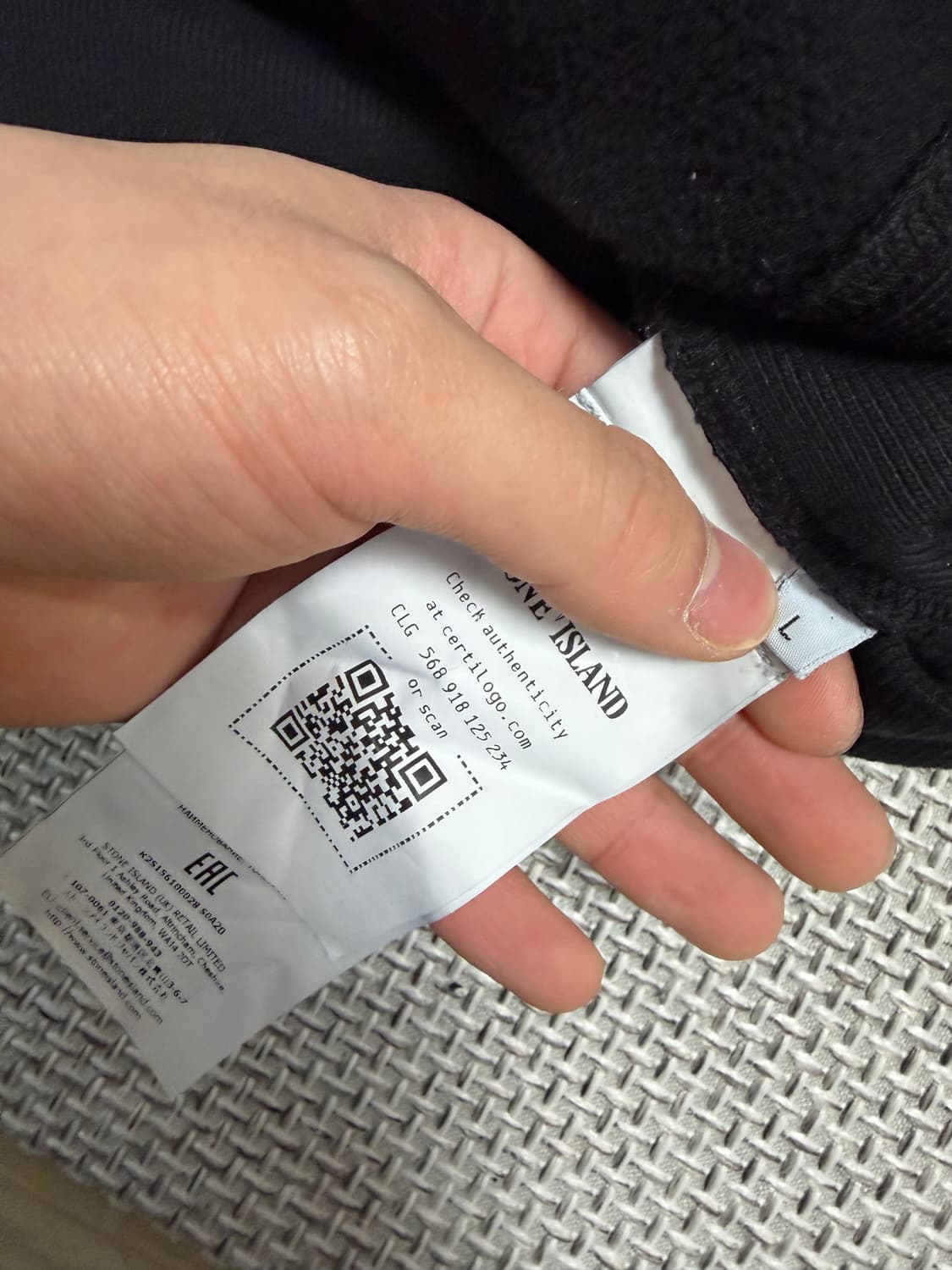 25fw 최신형 스톤아일랜드 맨투맨 블랙 L 상품이미지4