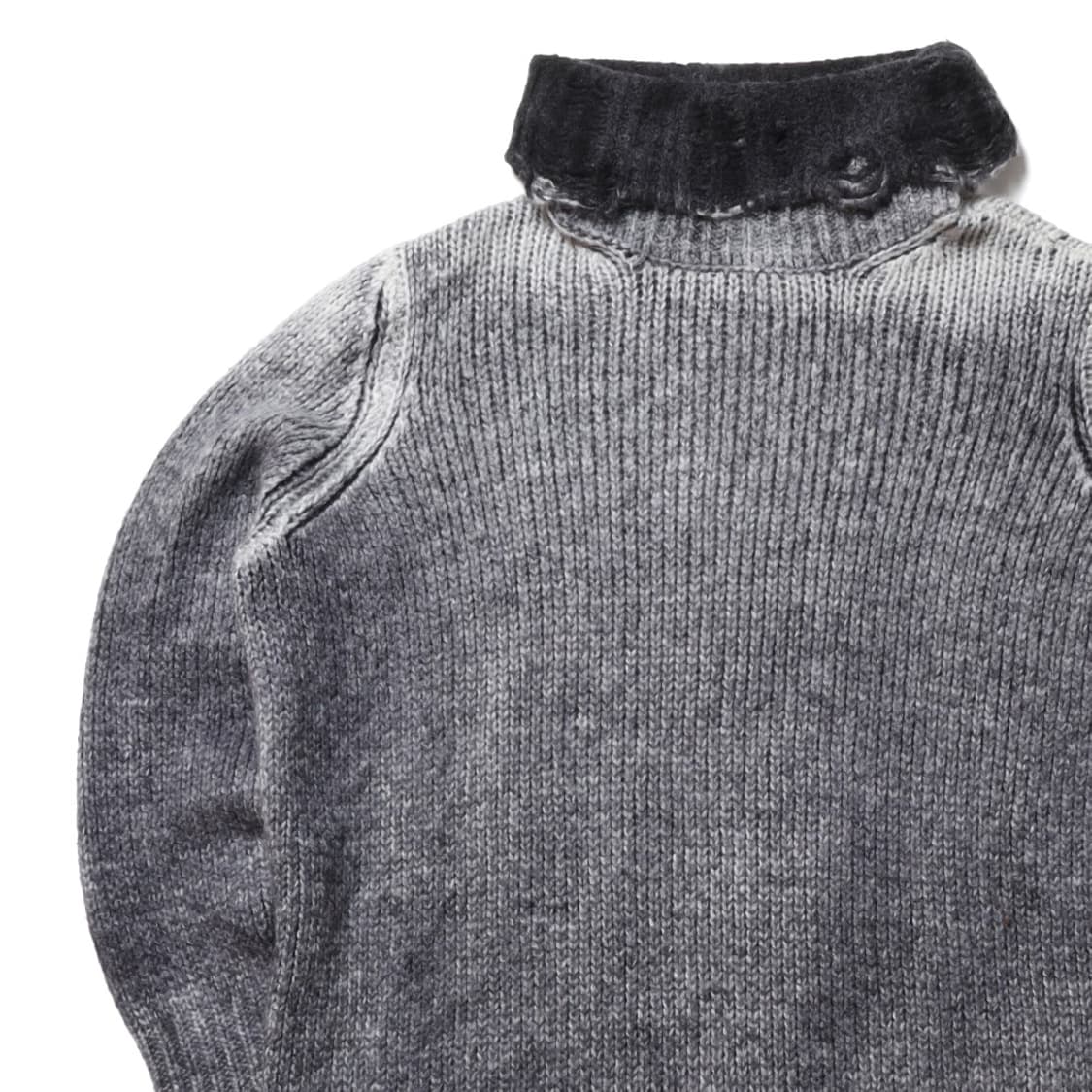 Avant Toi Distressed Knit

 상품이미지2