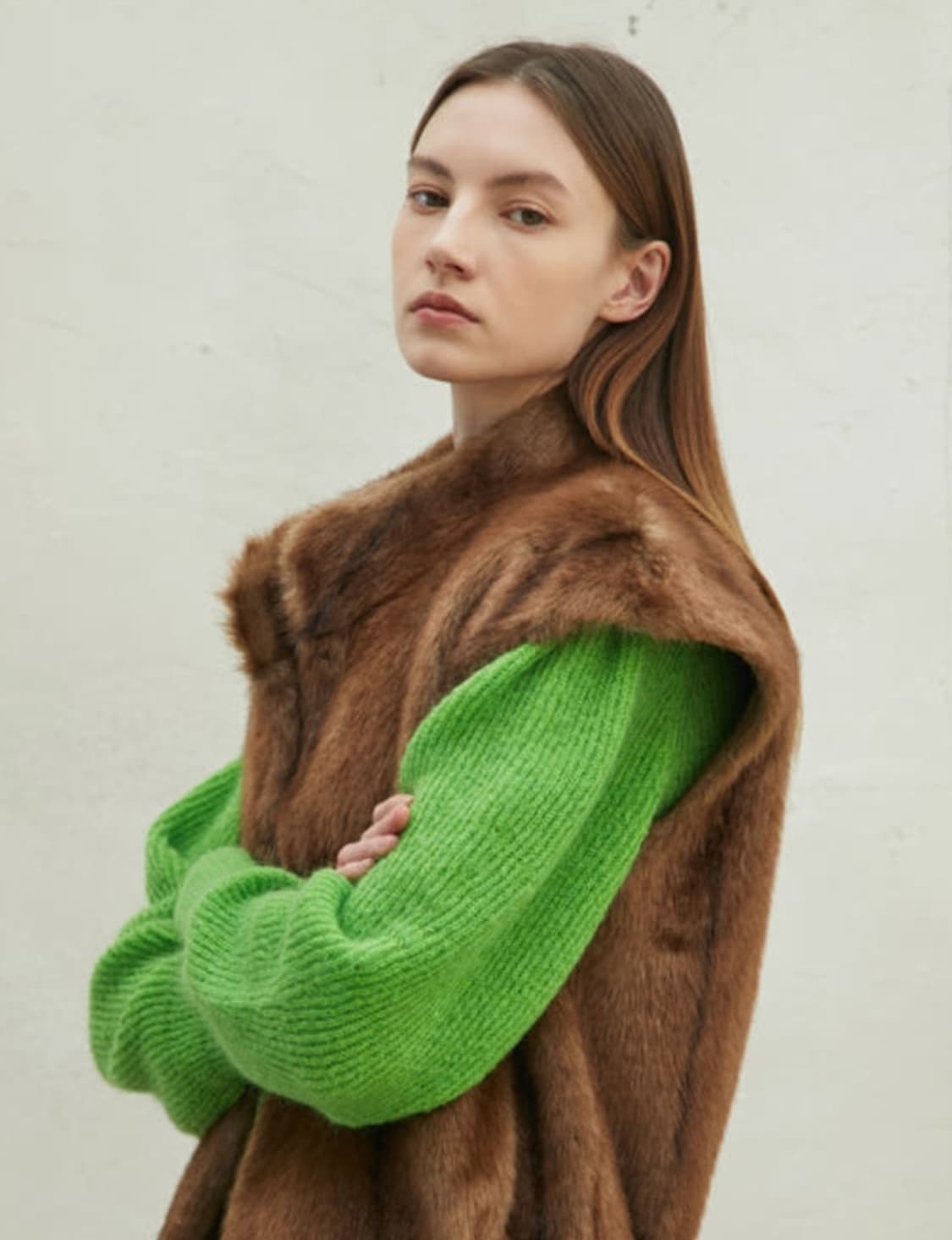 에고이스트 페이크 밍크 드랍숄더  베스트 66사이즈 상품이미지2