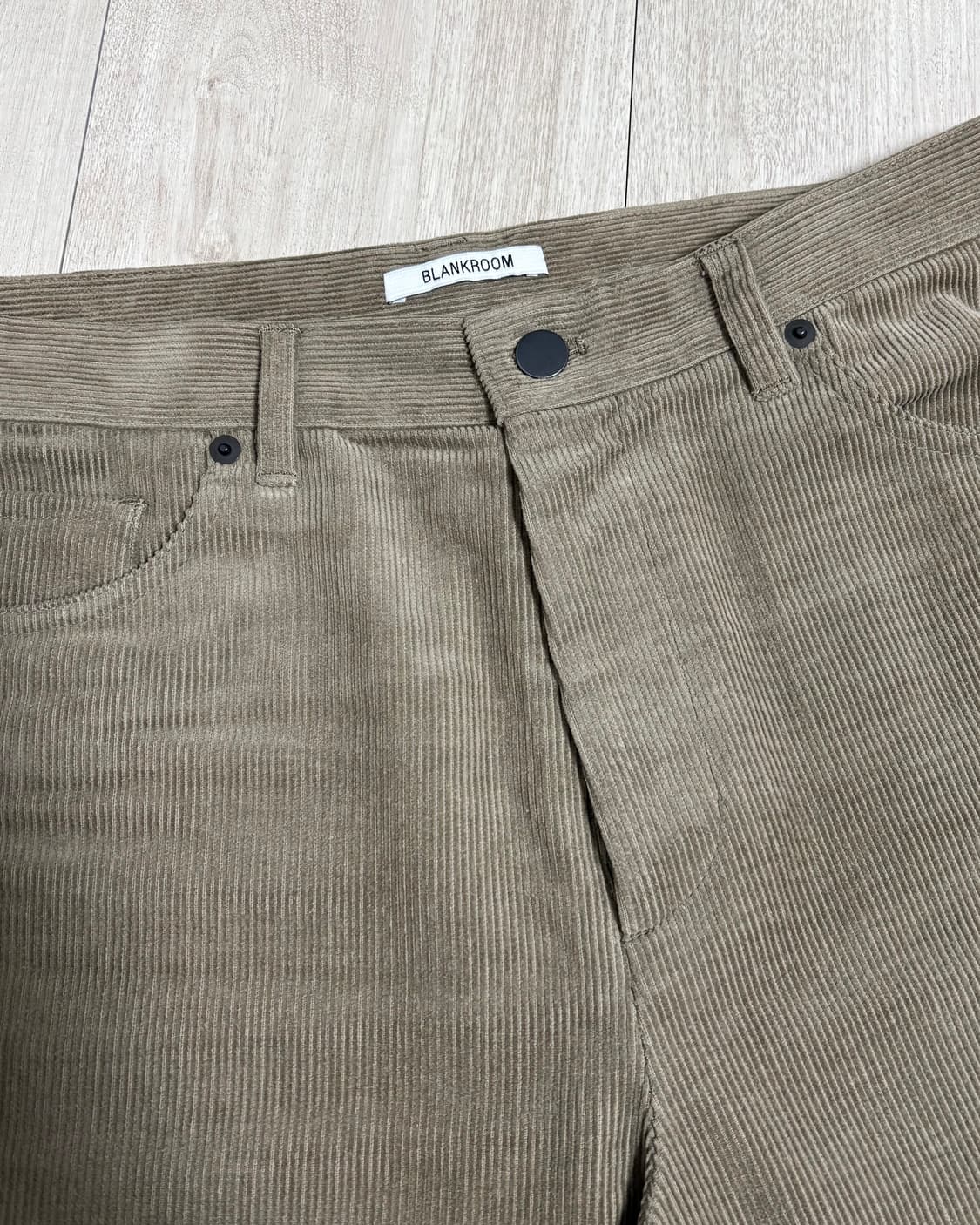 [1]블랭크룸 25FW 코듀로이 팬츠 우드베이지 상품이미지5