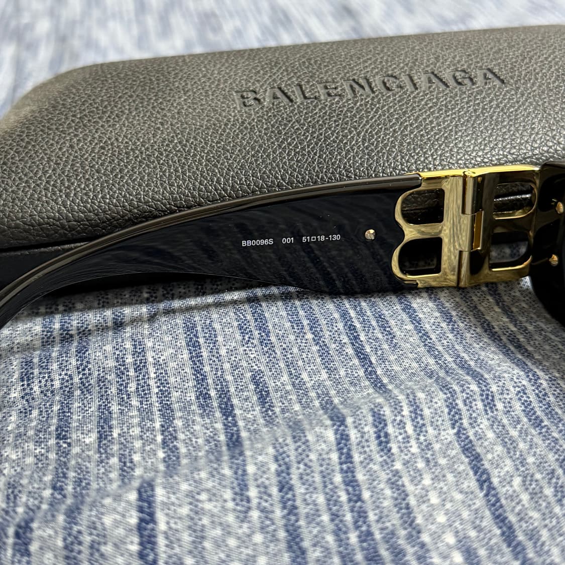 (OS) 발렌시아가 렉 탱글 선글라스 블랙 상품이미지7