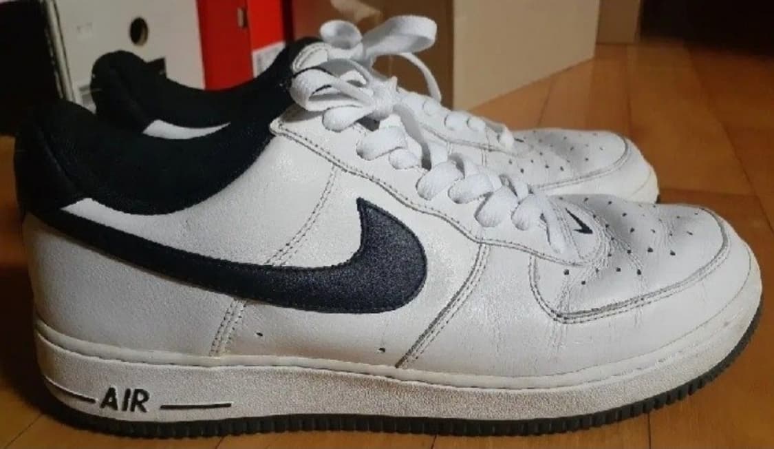 나이키 에어포스1 로우 흰검 반쭈글 2006년판 275 상품이미지2