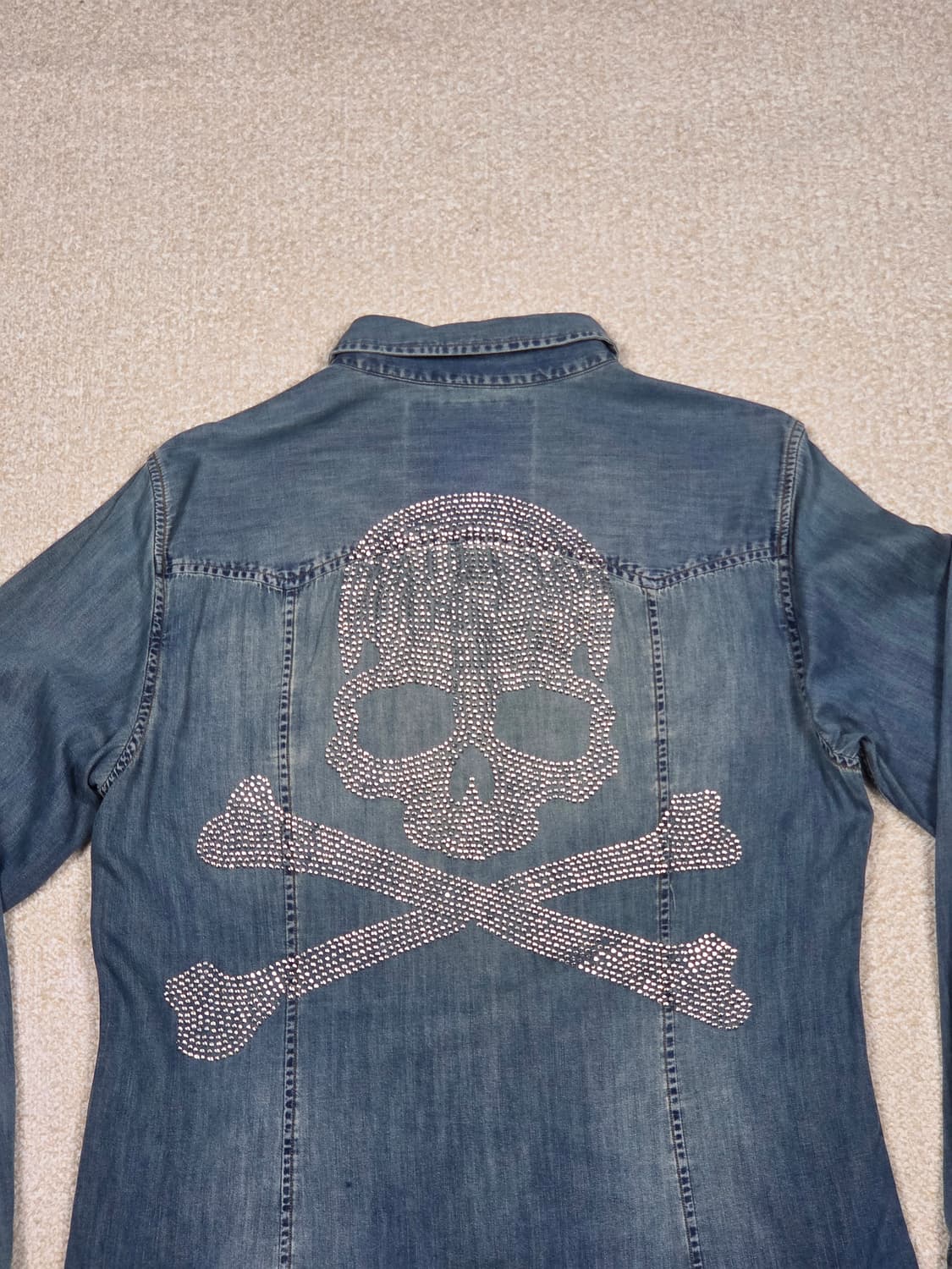 [필립플레인] 스컬 스터드 로고 패치 데님 셔츠 | 00268 상품이미지5