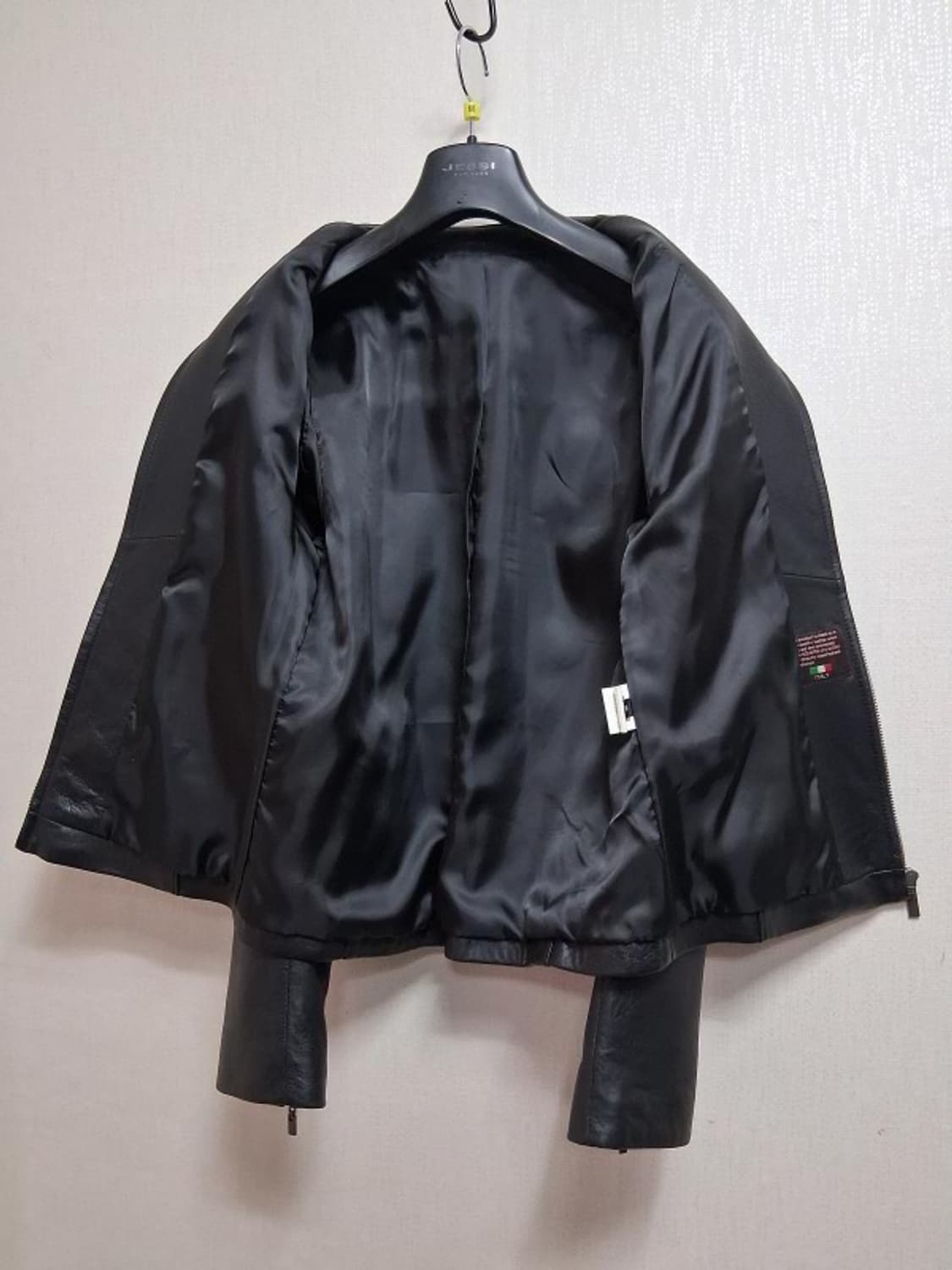 이탈리아 양가죽 여성  양가죽검정집업쟈켓 XS적당 44반 허리 25 26 상품이미지4