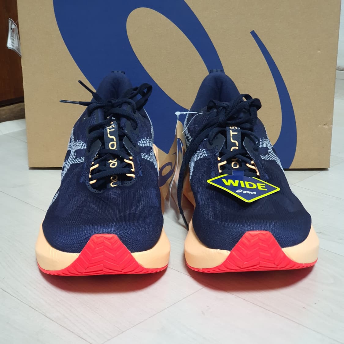 아식스 노바블라스트 5 와이드 300mm 새상품 상품이미지2